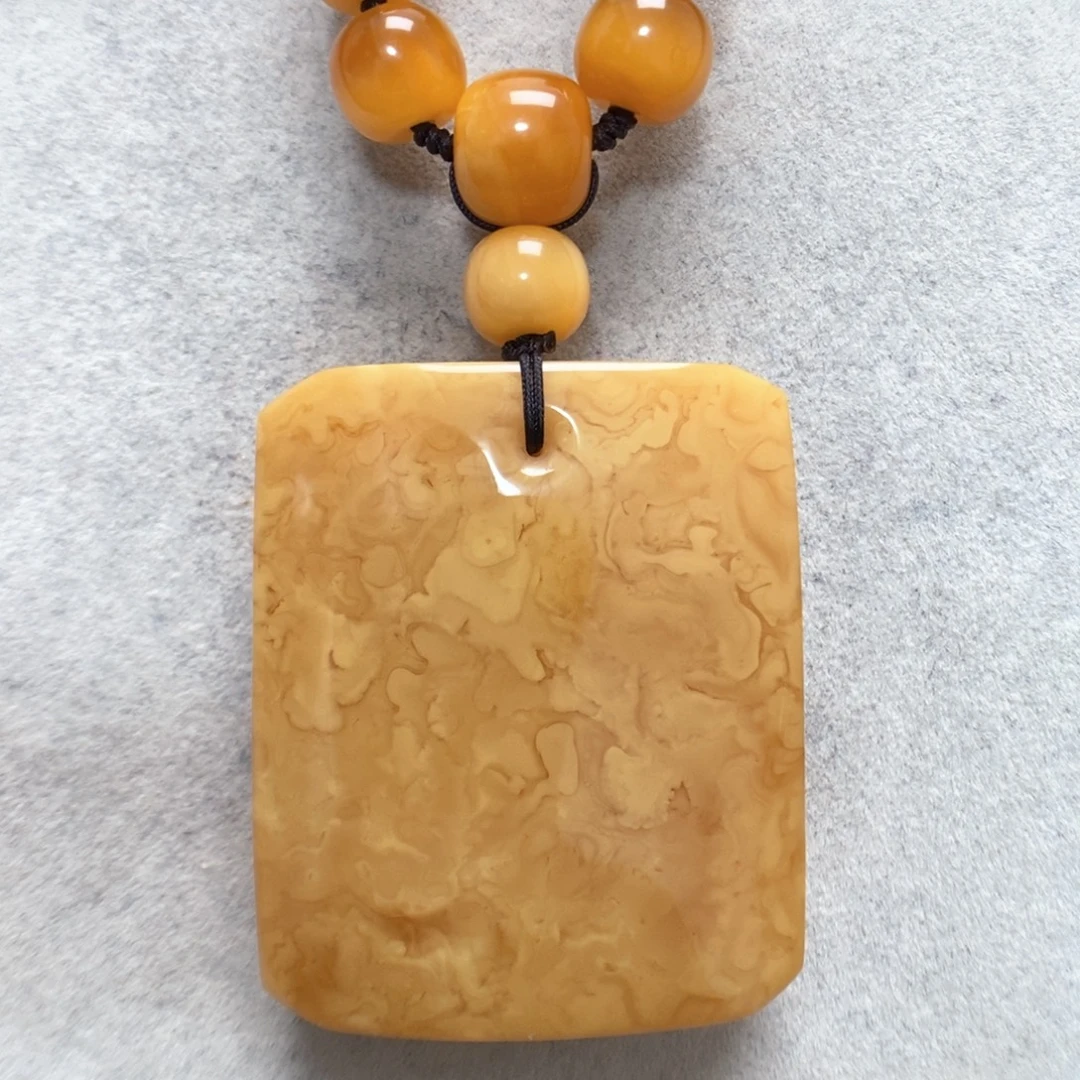 蜜蜡未镶嵌颈饰蜜蜡