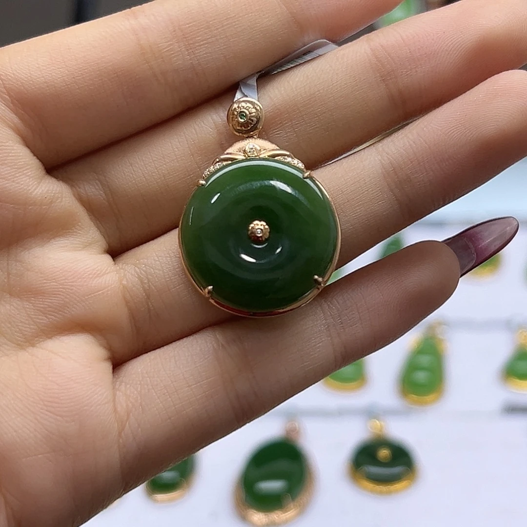 和田玉18K金镶嵌吊坠(赠链)