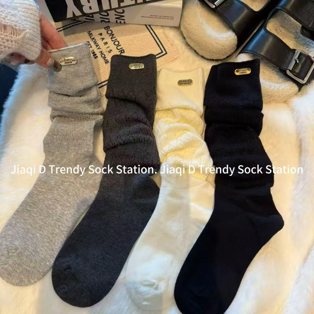 秋冬灰色系针织堆堆袜女小心机金色字母牌长筒女袜显瘦百搭