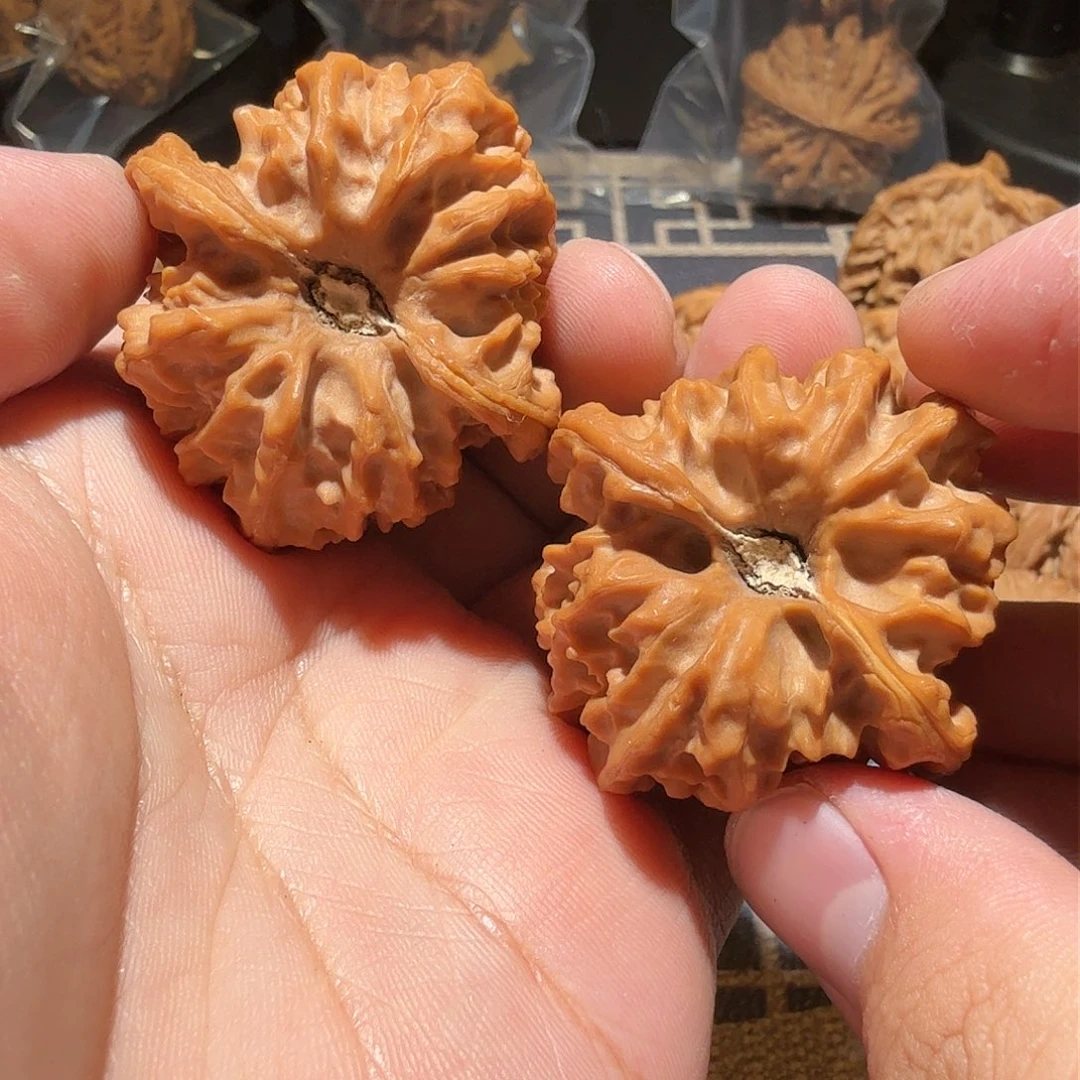 文玩核桃吊坠哈***哈曹大龙