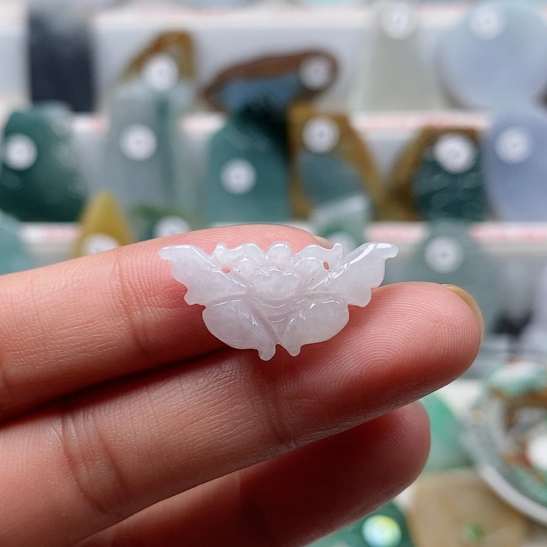 翡翠未镶嵌颈饰如翠翡翠A货挂件