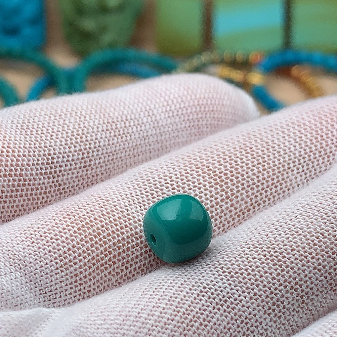 绿松石未镶嵌颈饰