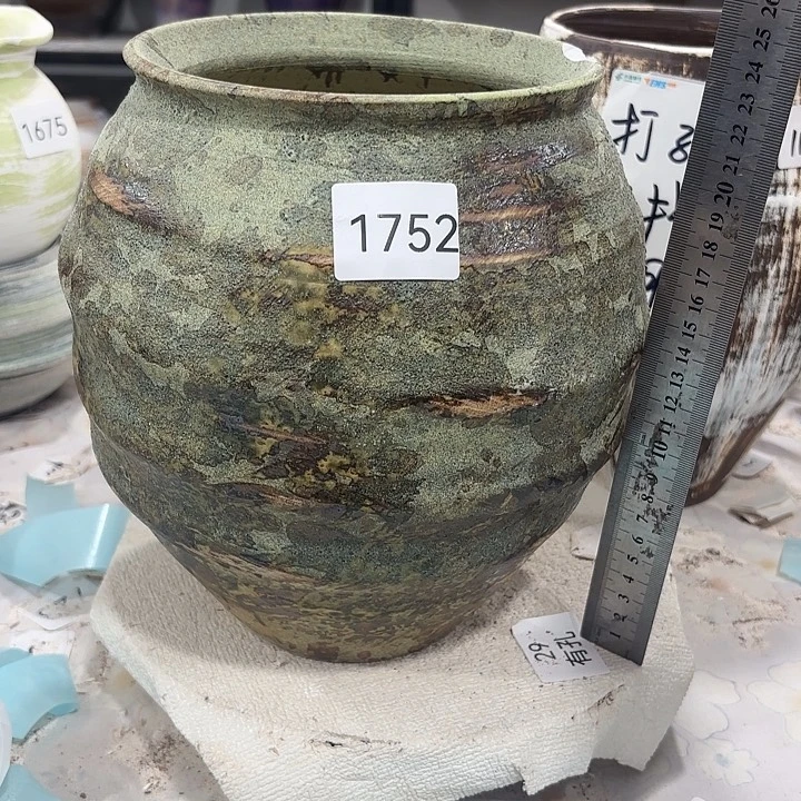 摆件高23，口15，无孔1752，瑕疵处理口磕碰