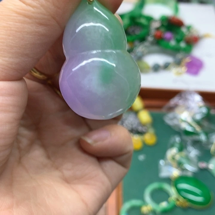 颈饰未镶嵌翡翠吊坠