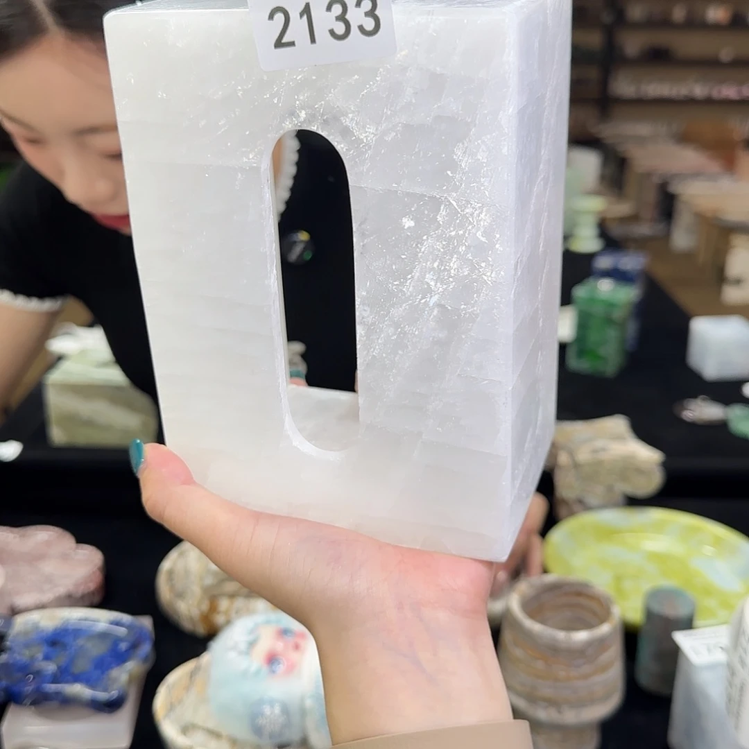 2133白水晶纸巾盒