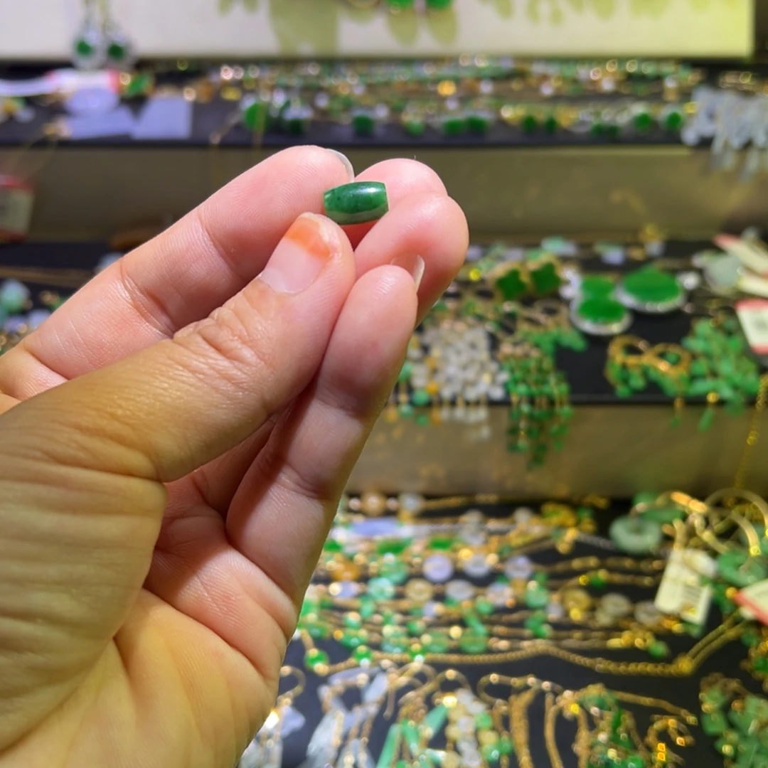 颈饰未镶嵌翡翠支持复检，缅料