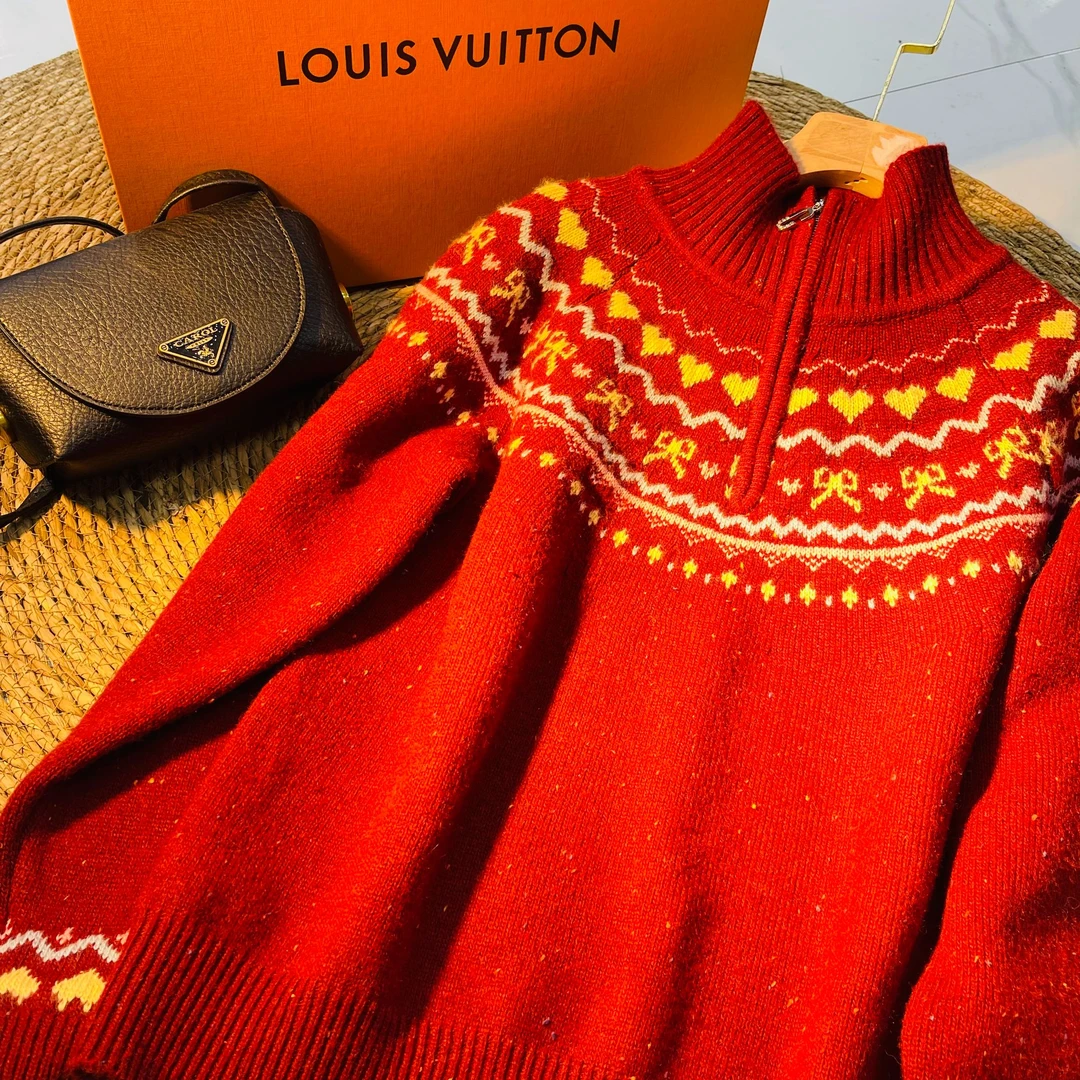 149【草莓慕斯 】圣诞复古半拉链圆领提花针织毛衣女