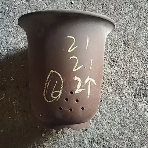 大金钟两个紫砂花盆只挑花泥