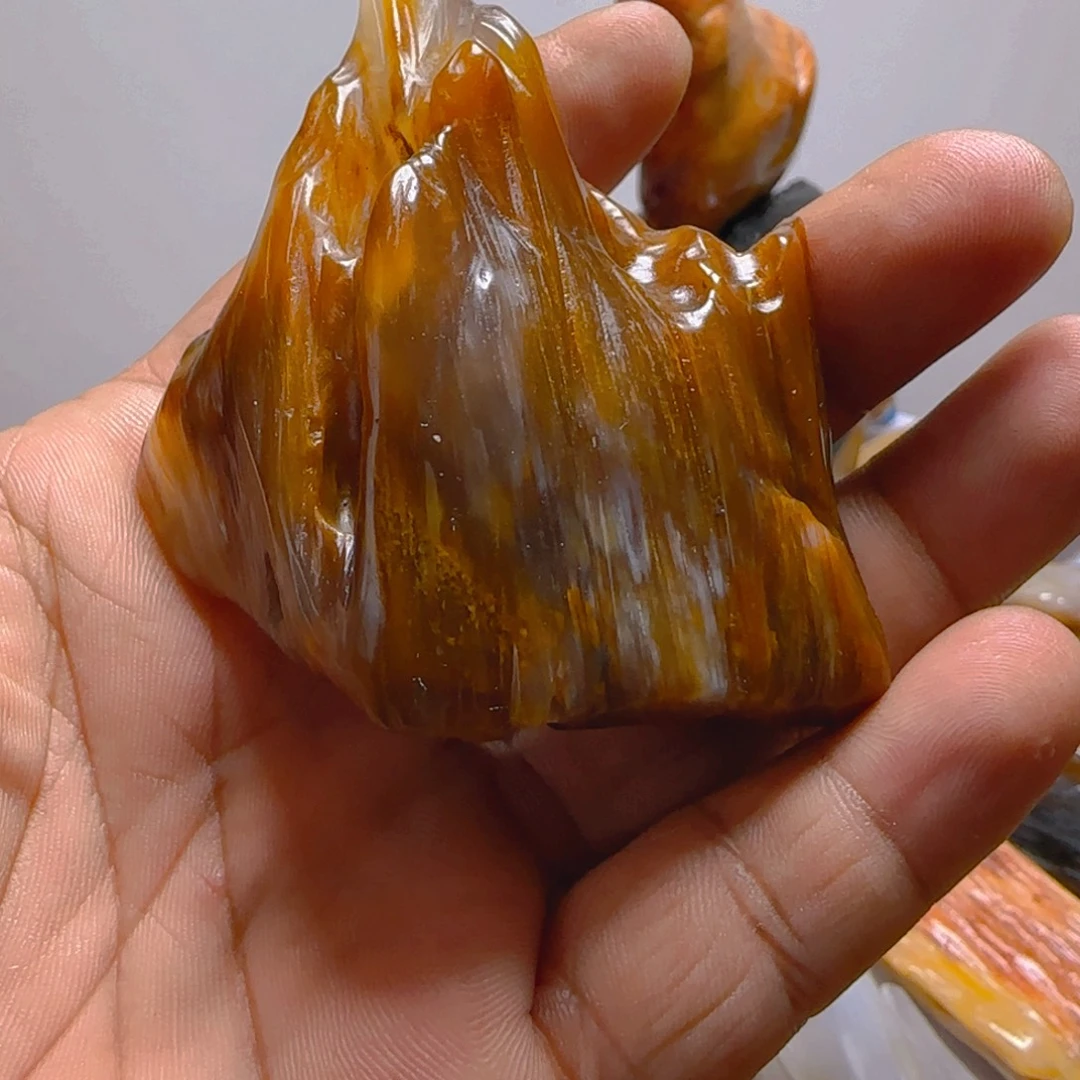 景***田硅化玉未镶嵌手把