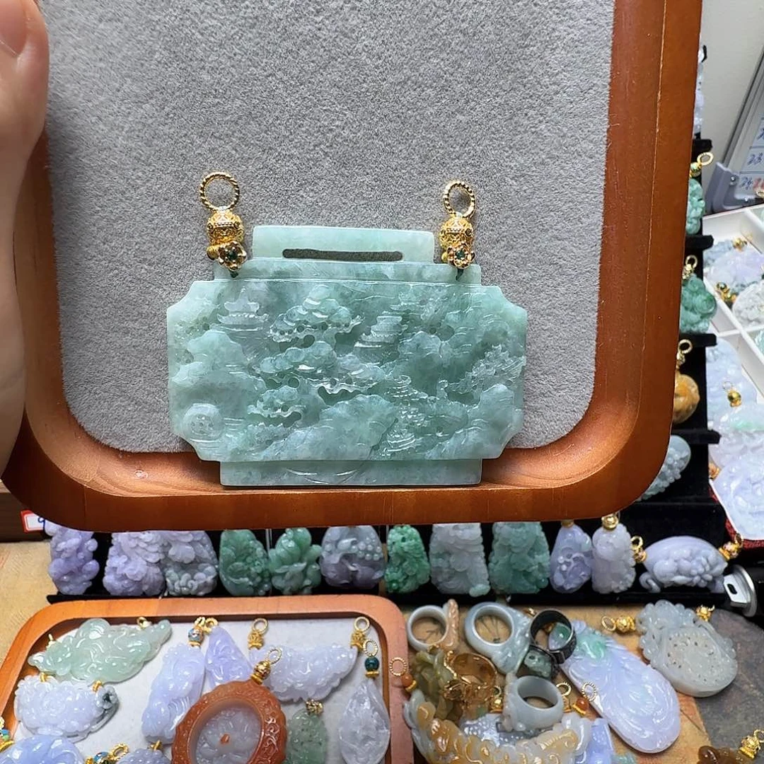 吊坠(赠链)未镶嵌翡翠