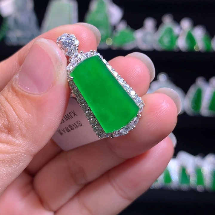 【闪购商品】颈饰银S925镶嵌翡翠天然翡翠