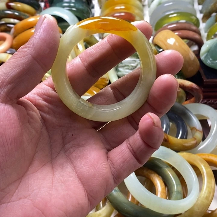 未镶嵌蛇纹石玉手镯