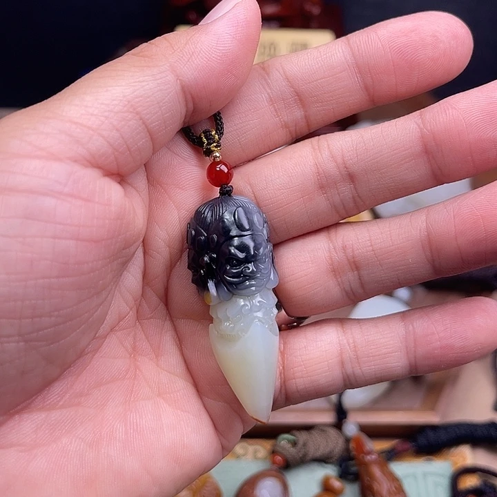 浓***哥和田玉未镶嵌颈饰