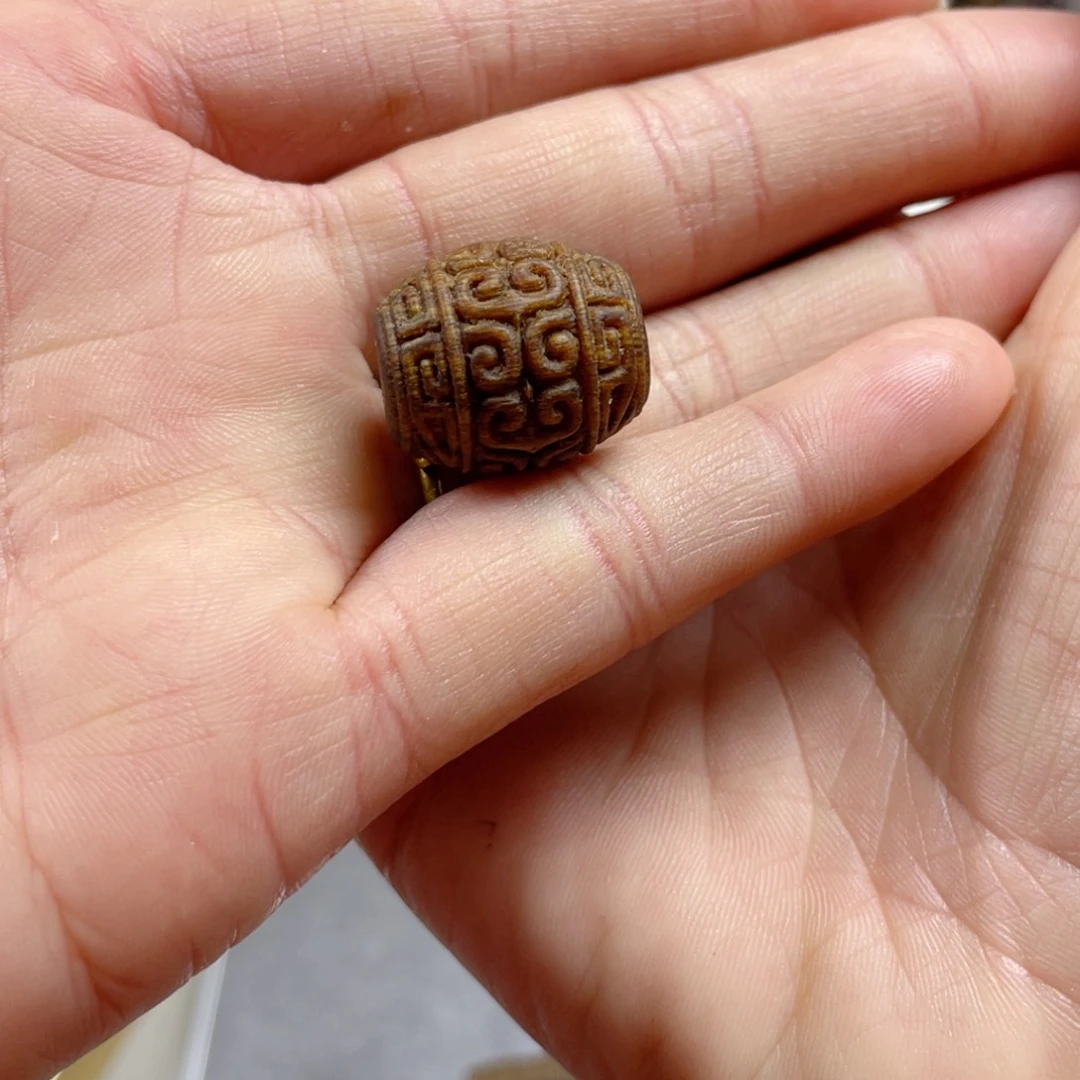 沉香木手串若**见越南富森红土玉化老料