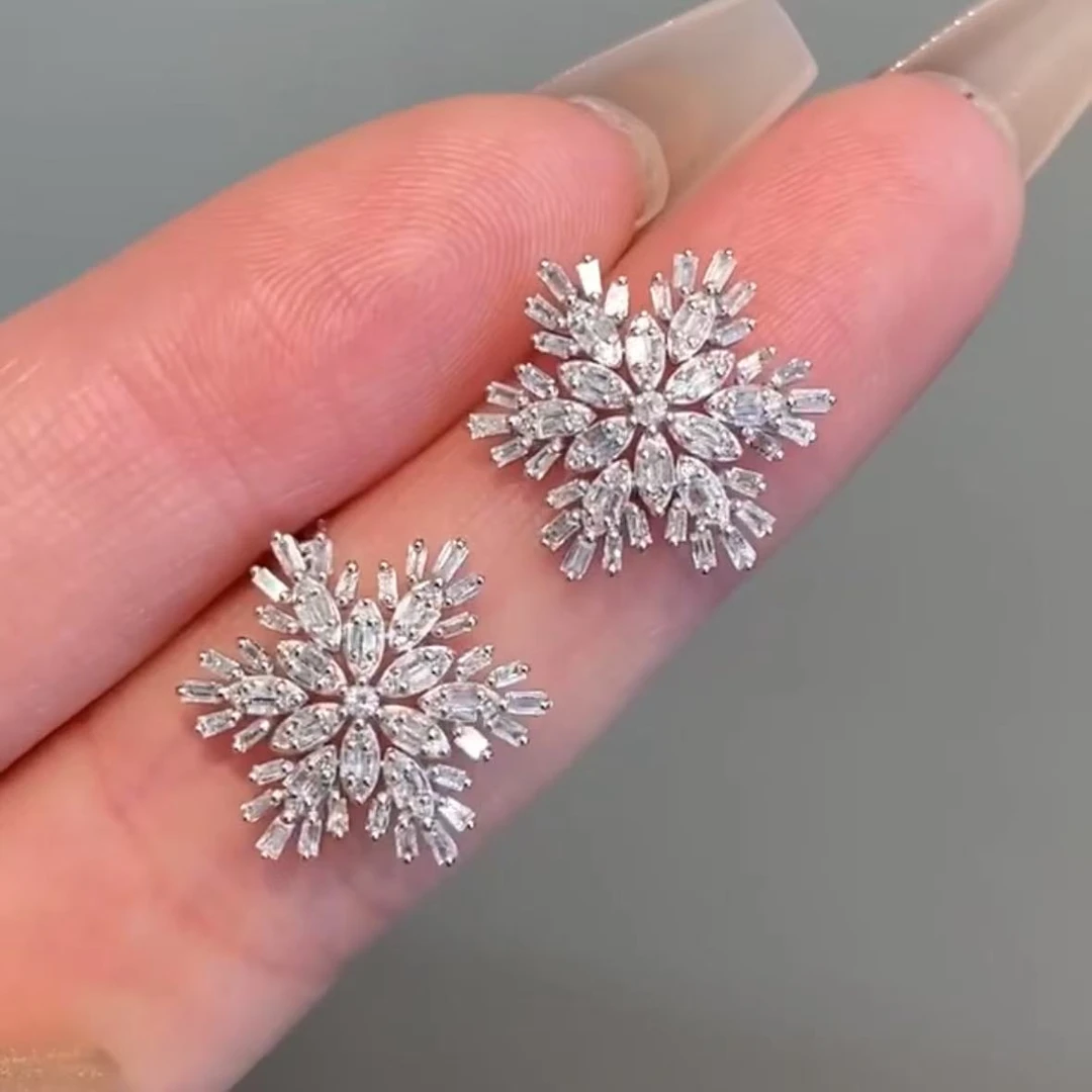 18k金镶嵌天然钻石45分雪花吊坠，多样性发其一TG