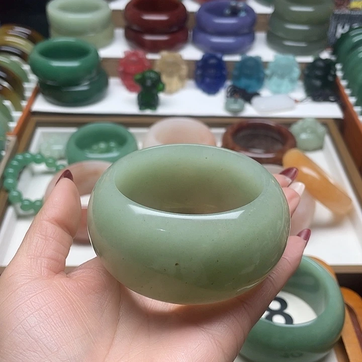 石英质玉（非洲翠）合金手镯