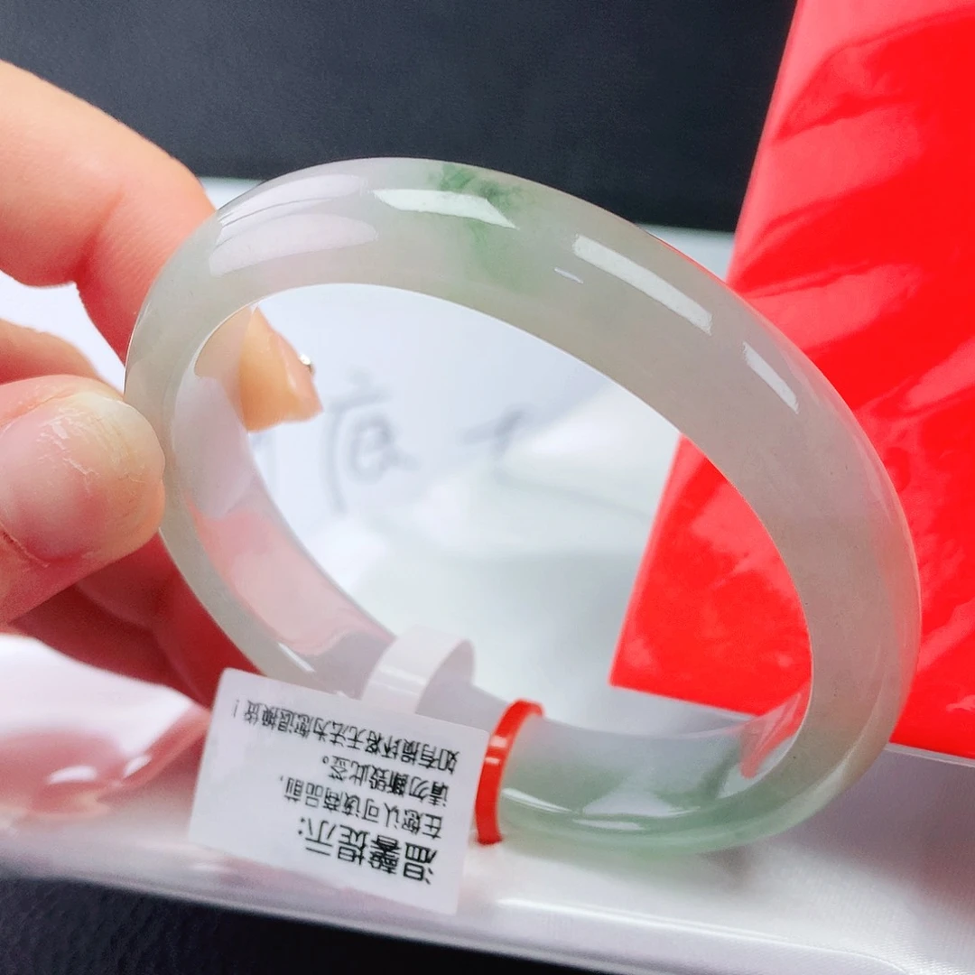 翡翠手镯未镶嵌52贵妃