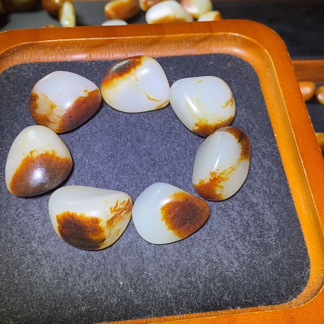 和田玉未镶嵌手串