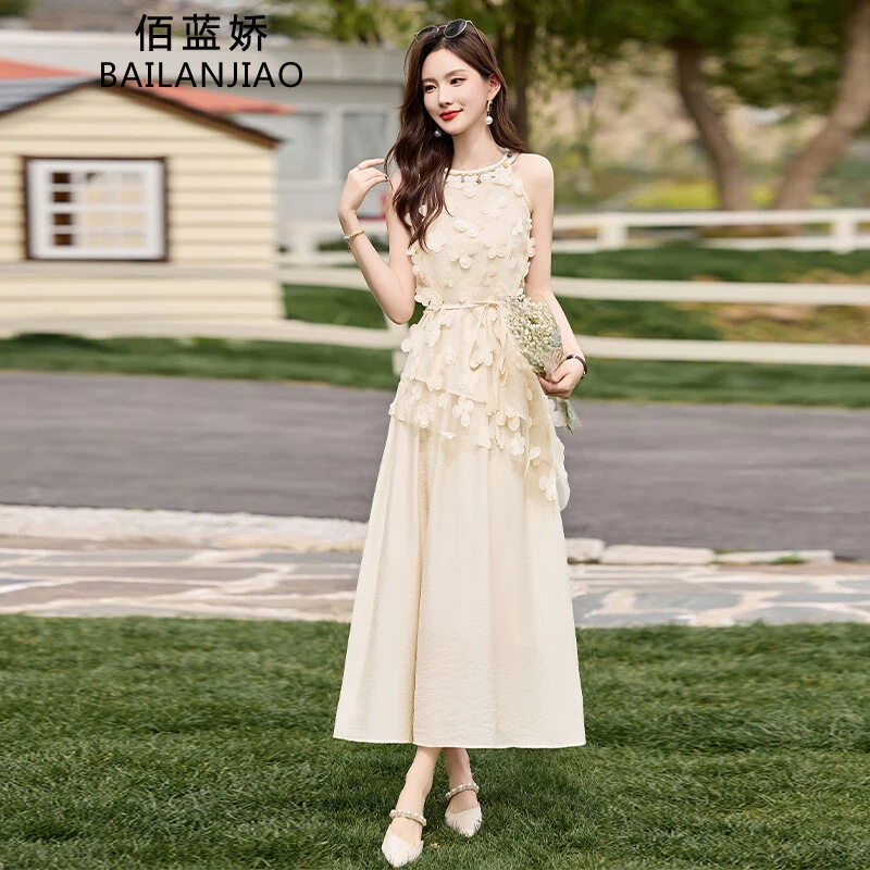 轻熟花瓣背心套装连衣裙女2025夏季新款时尚洋气半身裙穿搭两件套