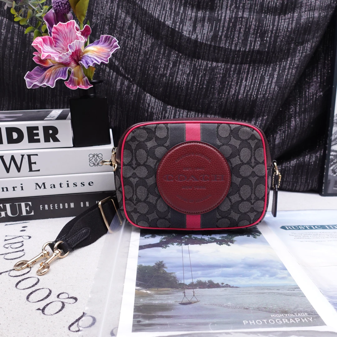 95新 COACH/蔻驰 单肩包/T10311996