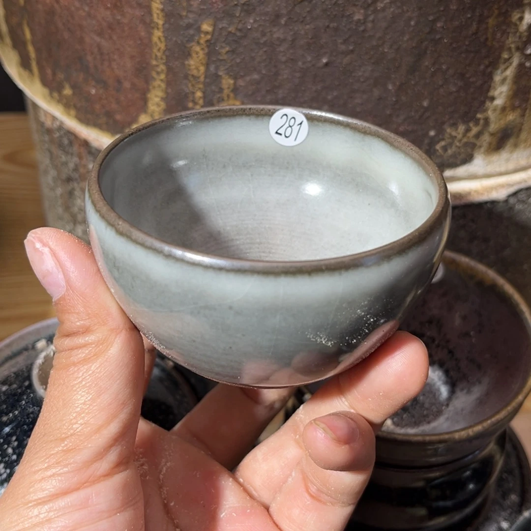 茶盏义兴龙窑坚持真柴烧