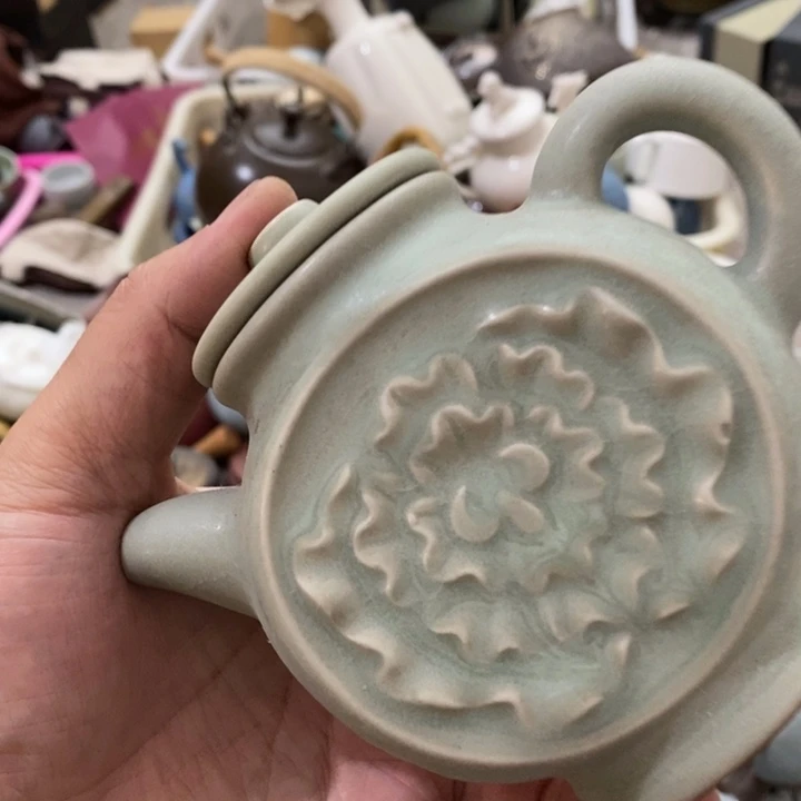 陶瓷艺术品及陶瓷壶