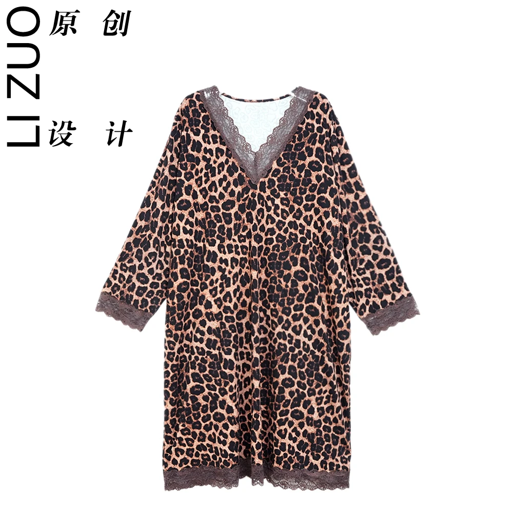 ”长袖“大码时尚人棉印花时尚蕾丝边V领半袖家居服连衣裙9077