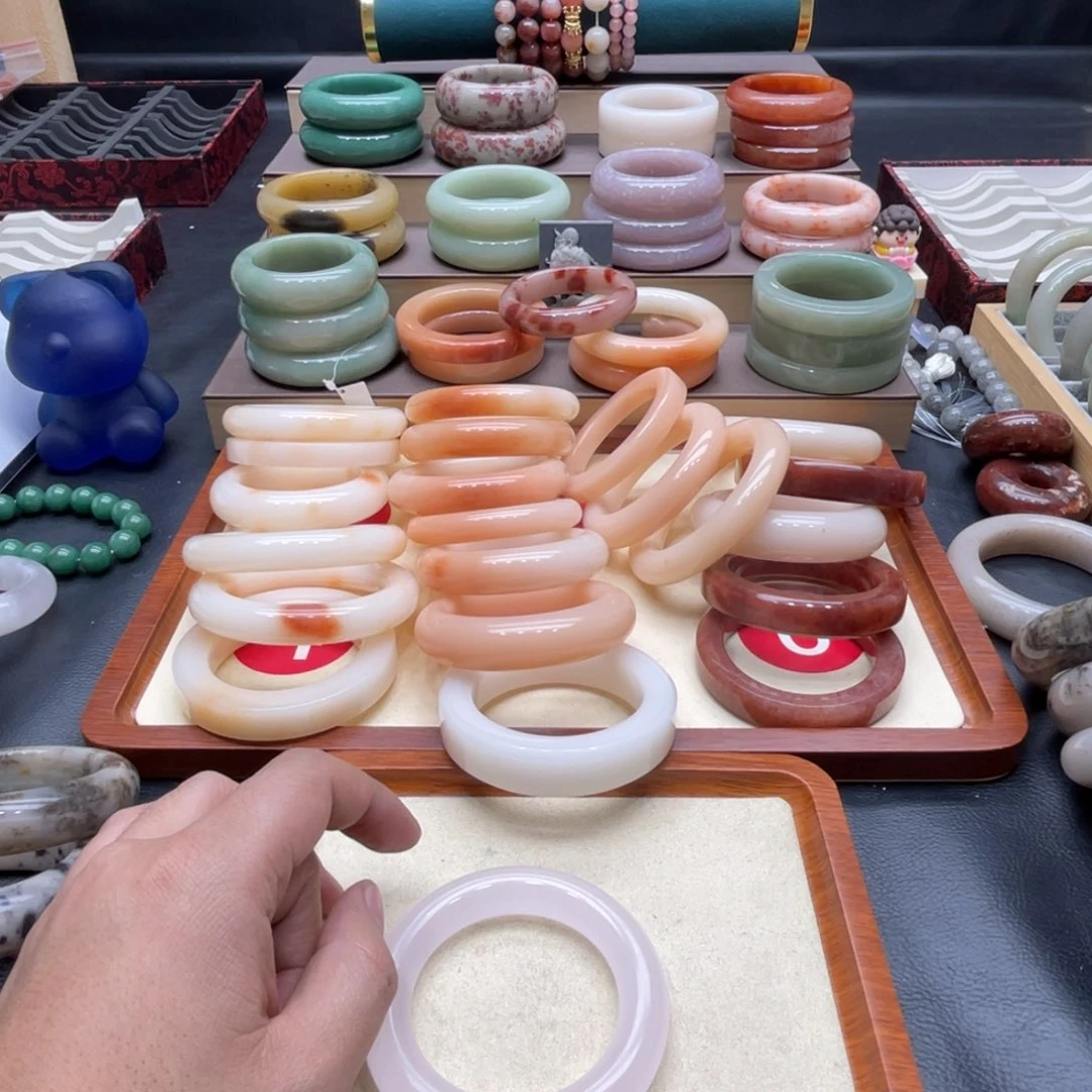 石英质玉手镯未镶嵌阿*玛