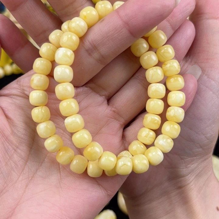琥珀珠宝奇石未镶嵌琥珀，多样性发其一