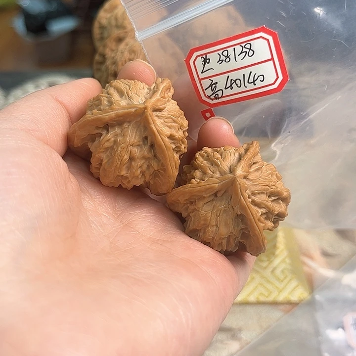 文玩核桃把件盘山三棱