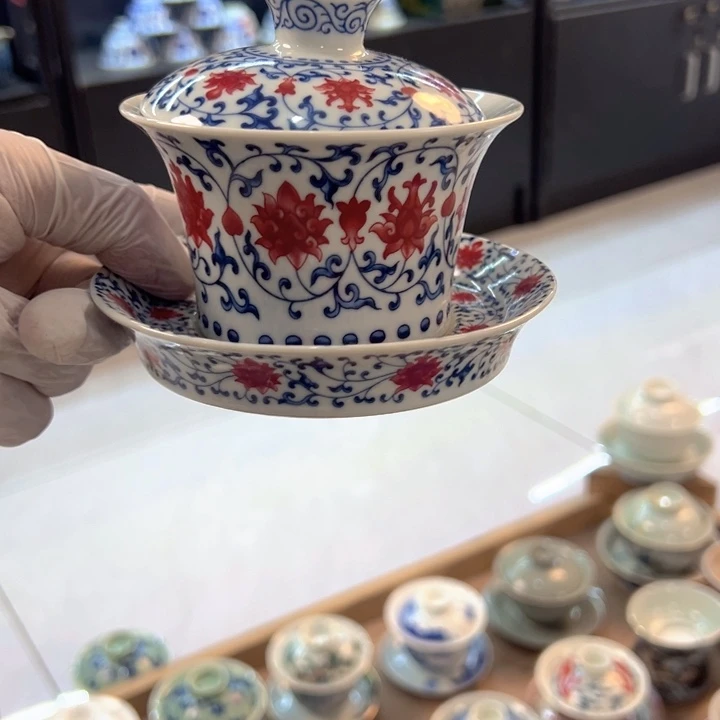 瓷片白青花釉里红缠枝莲马蹄盖碗全品