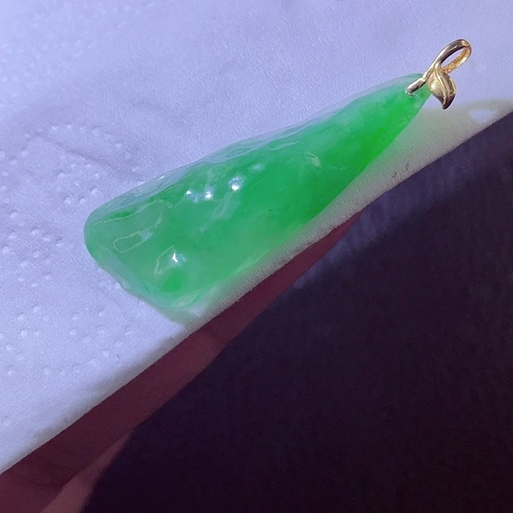 翡翠18K金镶嵌颈饰翡翠