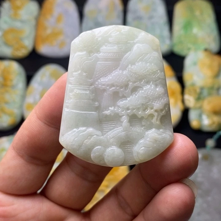 翡翠未镶嵌颈饰翡翠