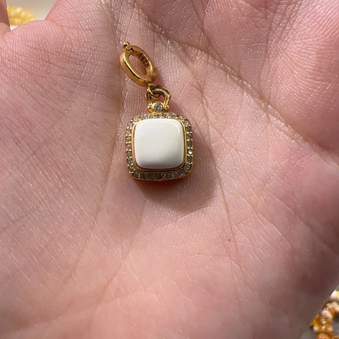 琥珀未镶嵌珠宝奇石瓷白滴溜琥珀蜜蜡