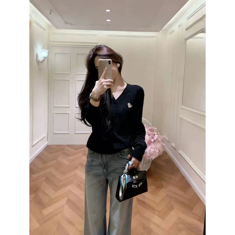 韩系设计感气质休闲V领显瘦针织衫女秋冬新款宽松垂感牛仔裤套装