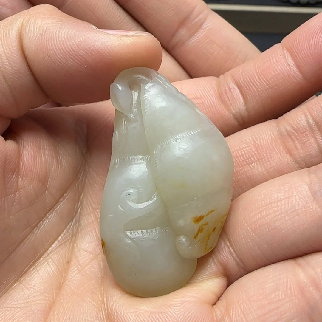 和田玉颈饰未镶嵌定制