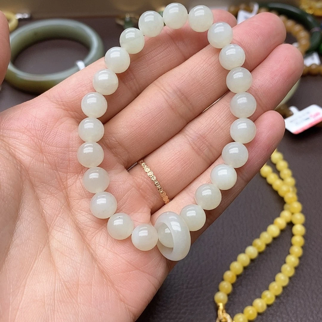 和田玉颈饰未镶嵌W***?