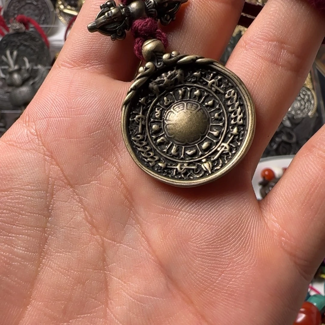 沐***楠玻璃颈饰啊啊啊啊啊啊