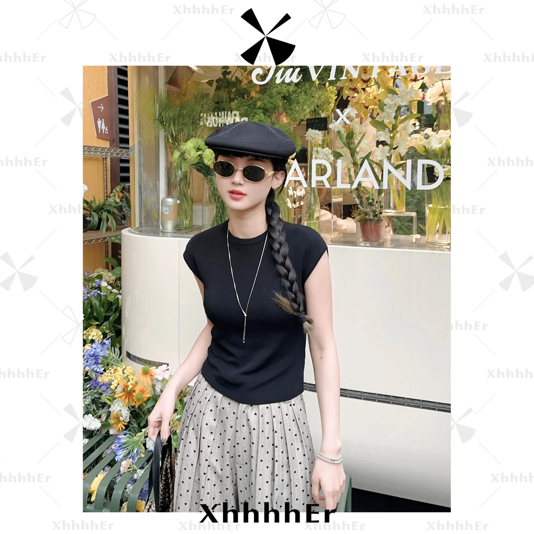 四月礼遇｜辛儿/小个子 25年夏季黑色气质百搭镂空抽绳上衣XY1885