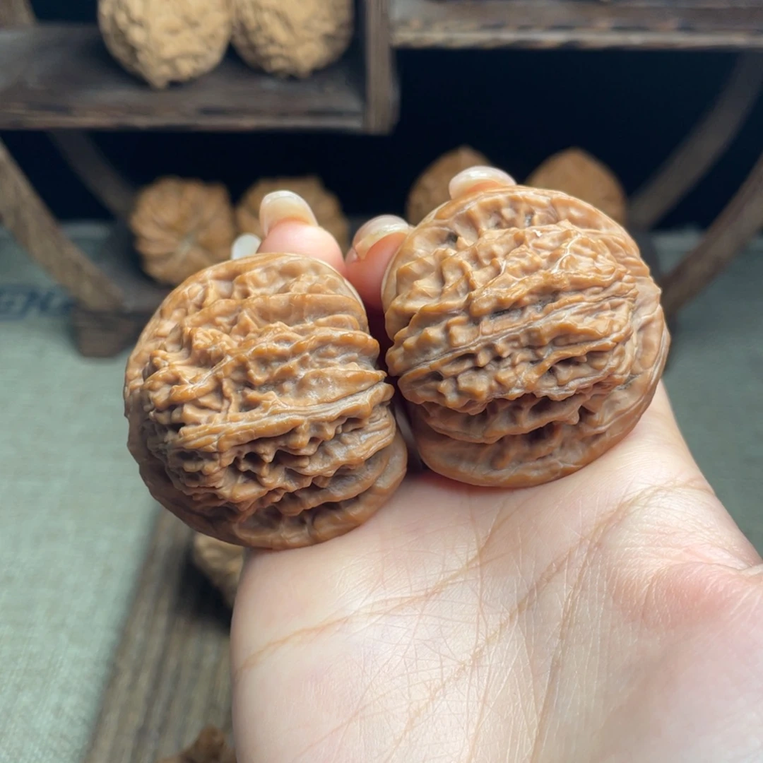 文玩核桃吊坠四座楼43 全品白茬精配毕业红皮