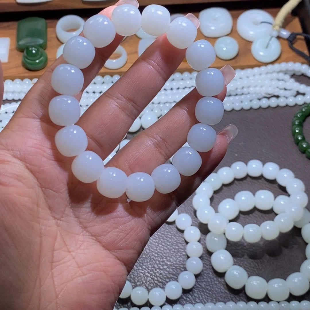 未镶嵌手链和田玉（糖玉）折****粑