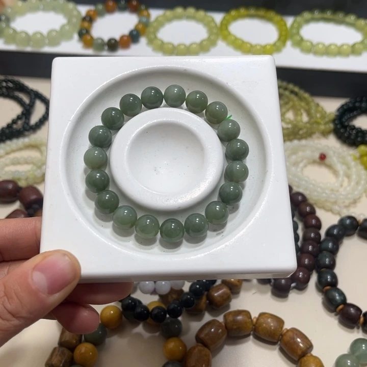 和田玉未镶嵌手链卡10