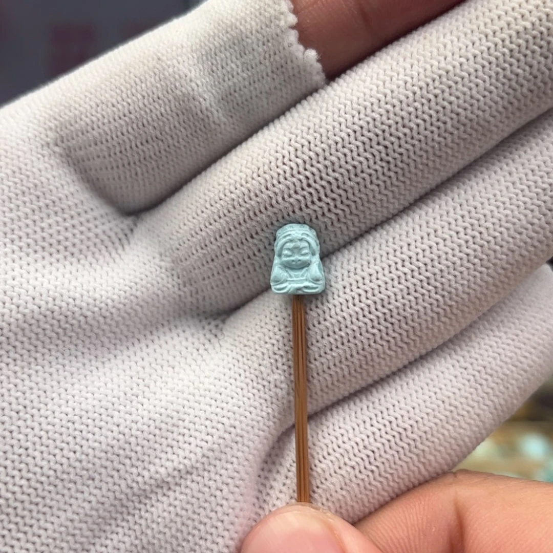 绿松石未镶嵌挂件