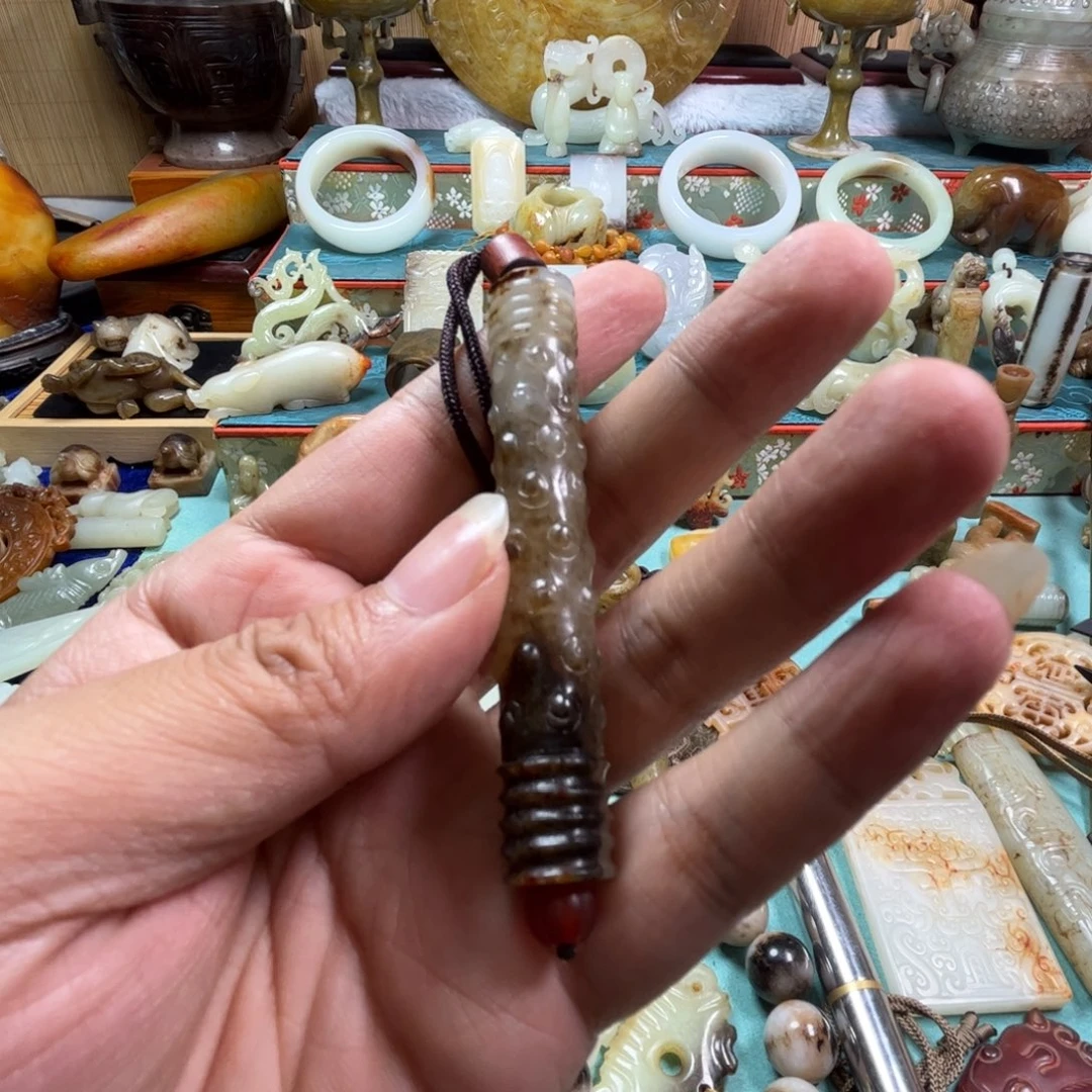 晚****和田玉未镶嵌颈饰