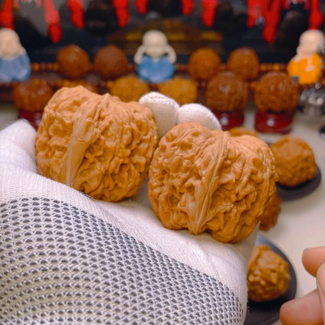 文玩核桃吊坠王*天花板级 闷墩 王对