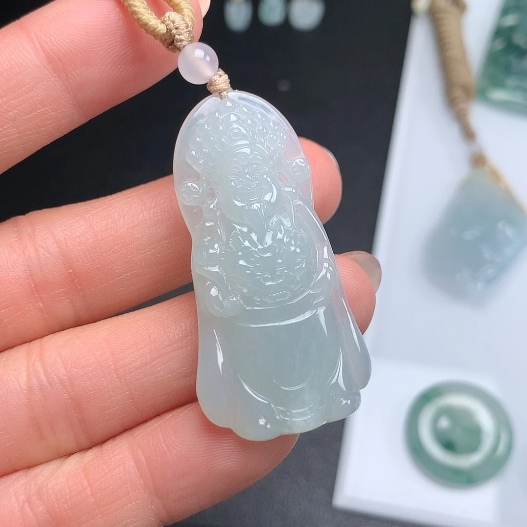 翡翠未镶嵌颈饰财神