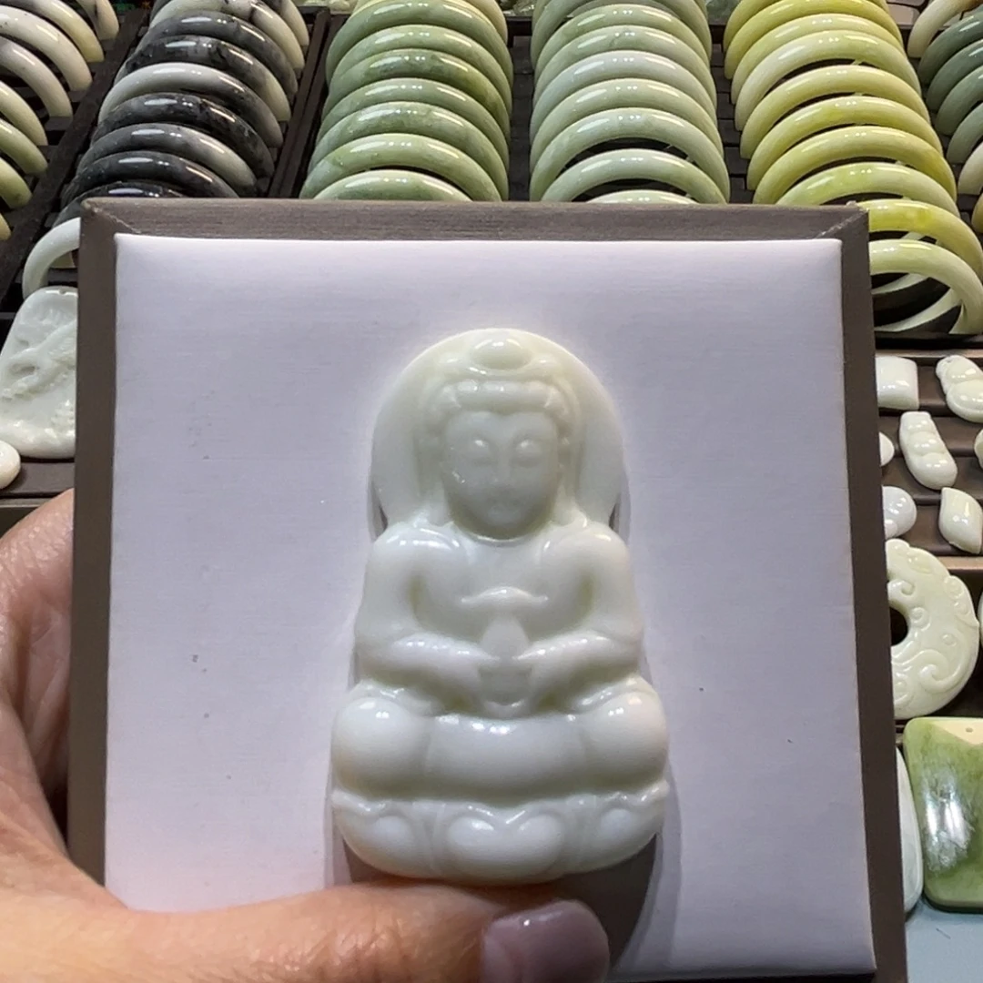 蓝田玉（蛇纹石化大理石玉）未镶嵌颈饰