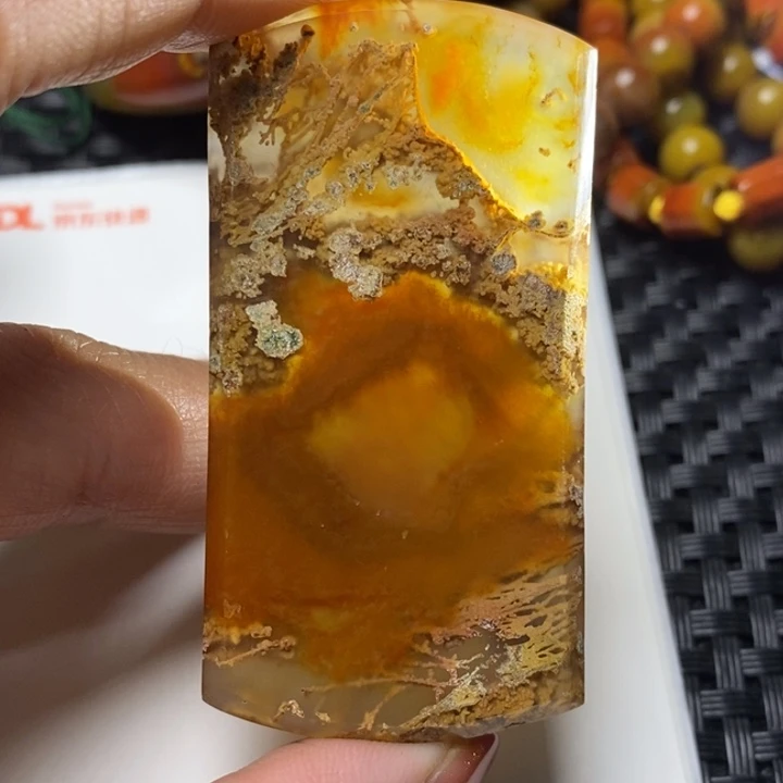 玛瑙/玉髓颈饰未镶嵌翟****心