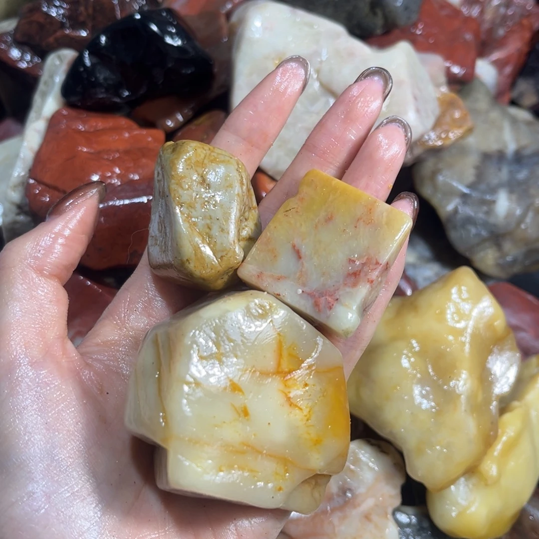 红***玩大叶紫檀（黑酸枝木类）寿山石