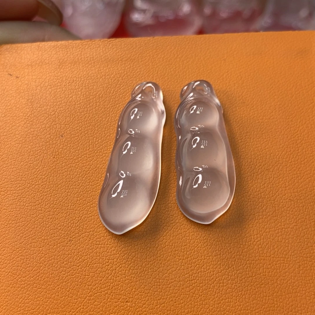 石英质玉未镶嵌吊坠随机发一